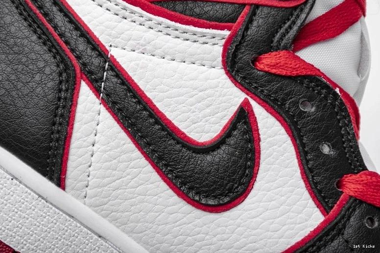 Jordan 555088-062 Retro 1  Bloodline High 0426